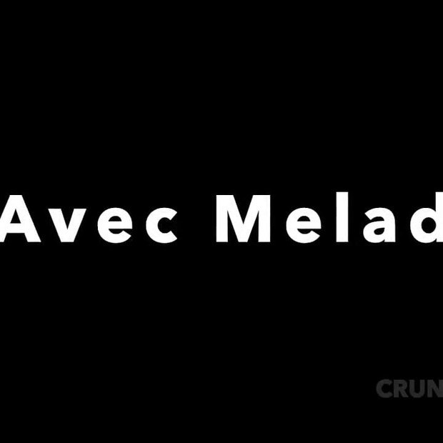 4592 Thids は、ポルノスターのヴィクトル・ロムによって生でファックされたメラドフォームパリです