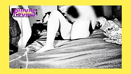 Aku lagi asik ngentot pantat bahenol tante seksi ini!