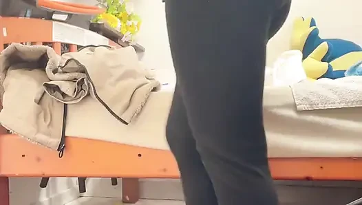 Писсинг, сексуальный взгляд на эту киску хорошо писающую