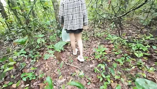 Thai girl walks and brags about picking mushrooms anyway, peeing in the forest Thai Voice