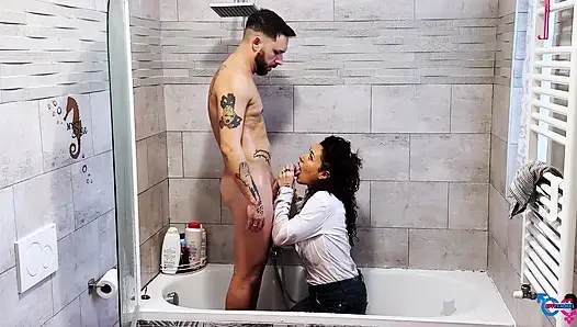 Effe Italian Girl Gives a Clothed Blowjob in the Tub After She Squirted in His Mouth and Face!