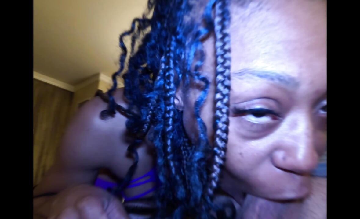 Pequeña zorra Venus es una follada divertida!