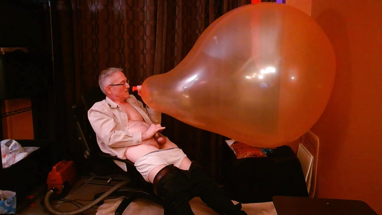 155) Jätte rund ballong knull av Kinky Daddy