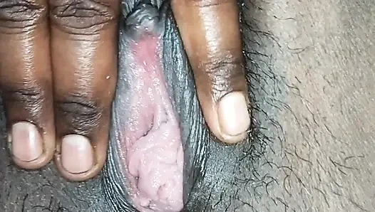 Desi schwarzes schönes bhabi masturbiert dicken arsch