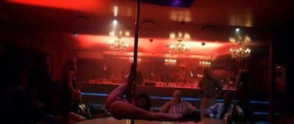 Strippers não creditadas - x