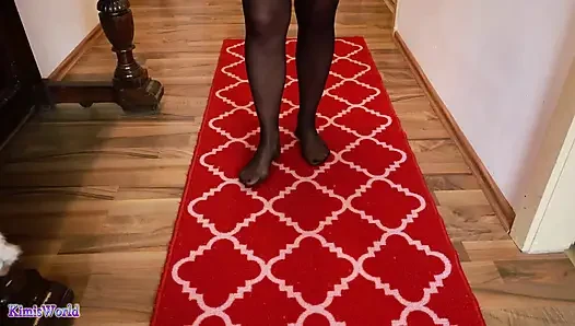 Asmr Nylon, das auf Teppich geht - hauchdünne strümpfe Füße und weiche Geräusche im Fußschritt
