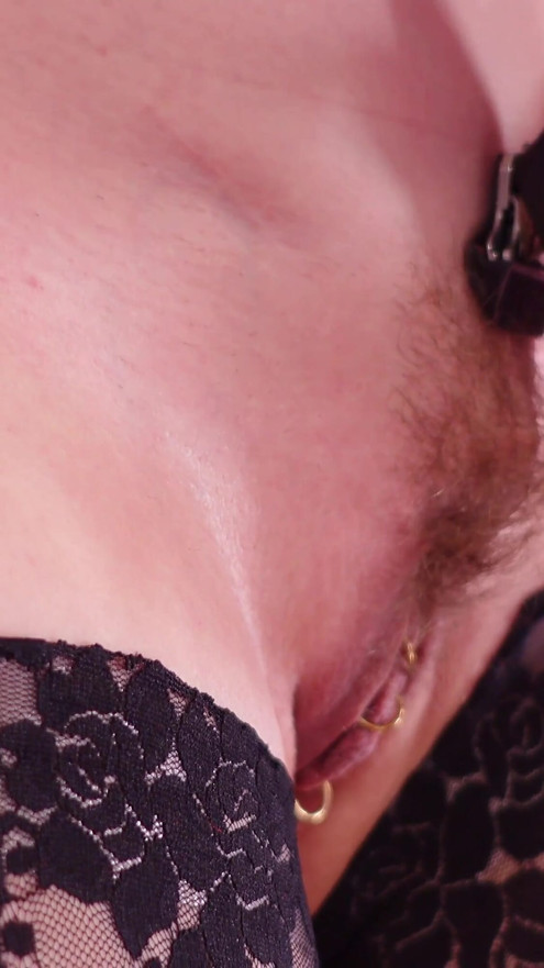 curvy MILF shaving hairy pussy - sexy blonde Arya Grander | Clip 1