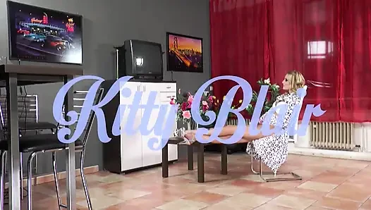 Kitty Blair yarak sevgilisi!