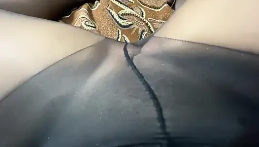 Oh evet seksi külotlu çorabıma boşal