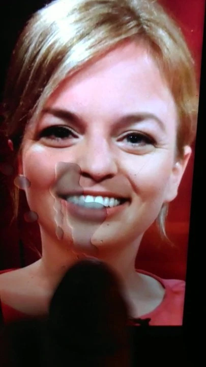 Weiss auf Gruen  Katharina Schulze ins Gesicht gespritzt