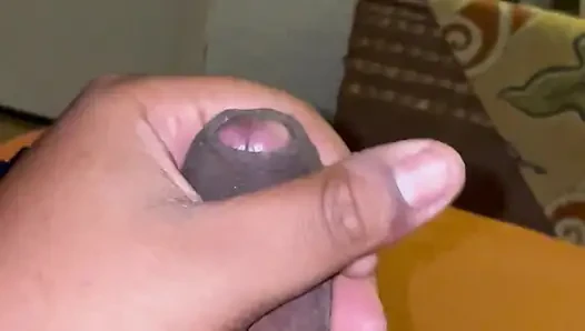 Siyah eşcinsel şişman zenci yarağıyla mastürbasyon yapıyor