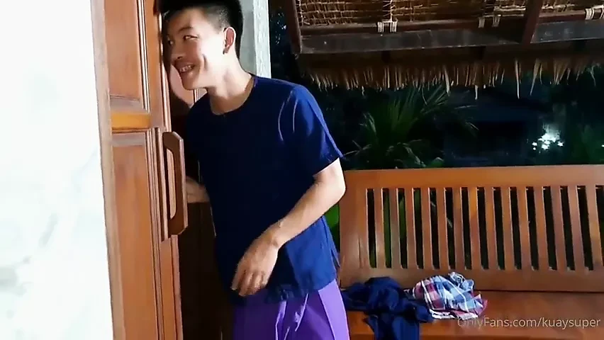 Thai threesome fucking