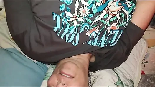 Жену застукали за мастурбацией дилдо и трахнул ее муж! Фантазия с двумя членами, и мне понравилось. Сперма на киске, часть 2