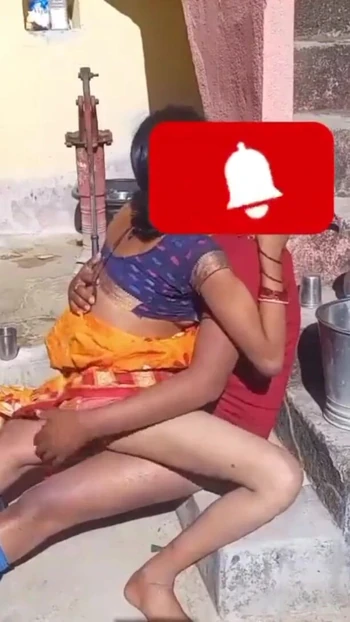 Unforgettable moment from "Savita bhabhi ko angan me hi chod diya dhup bahut tha"