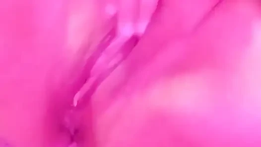 Küçük kaltak çok iyi mastürbasyon yapıyor. Xvideosred'de ikinci bölüm