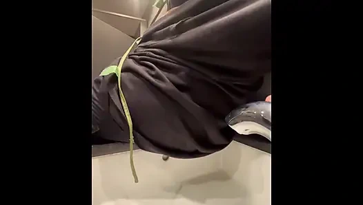 Poison Ivy'nin külotu ıslanıyor!