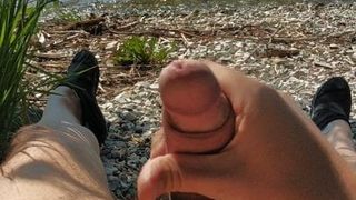 Outdoor-Masturbation im Freien am französischen See: Bourget