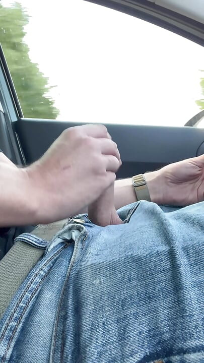 BeENJoY - Jerking off a big cock in the car in traffic in the middle of people looking at me