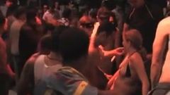 Gangbang archive amateur orgía durante carrebian fest