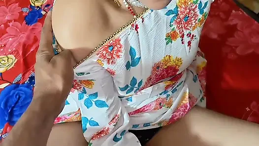 Красивую индийскую девушку дези трахнул ее шурин с хинди аудио