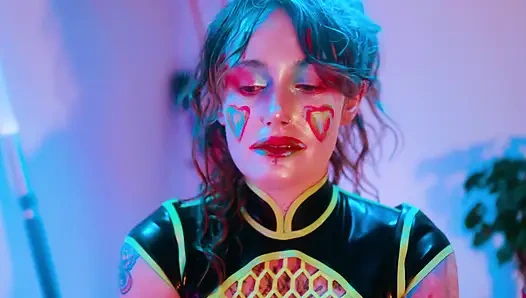 Joy, der clown, interview, latex-domina kitzeln, necken & spielerische kontrolle