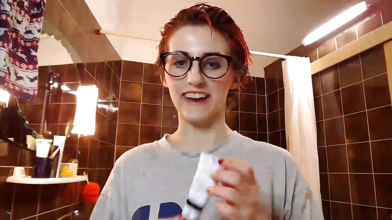 Dyeing My Hair Red Again on Cam