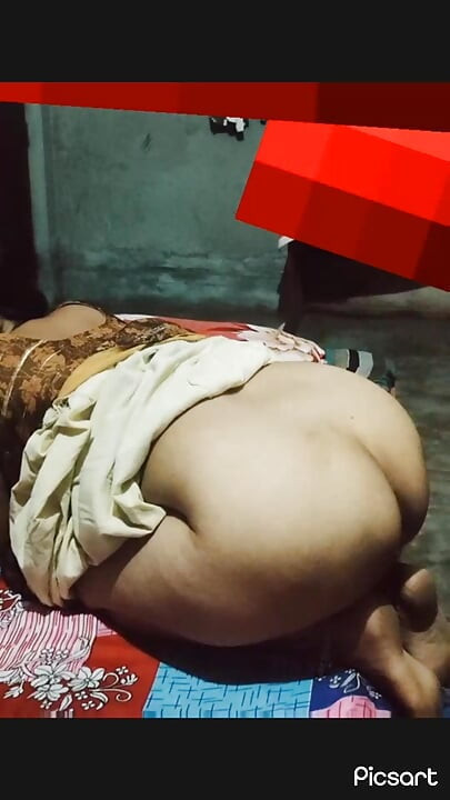 Desi bhabhi devar ki chupke chupke chudai jab pati bahar gaya to doggy style me choda