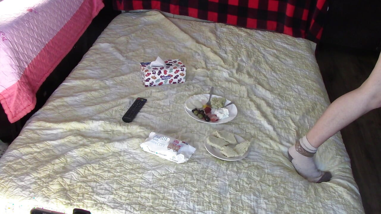 Amateur wife breakfast in the bedroom. Sexy Latina with hairy pussy, big tits, big ass. I cum on my wife's big ass