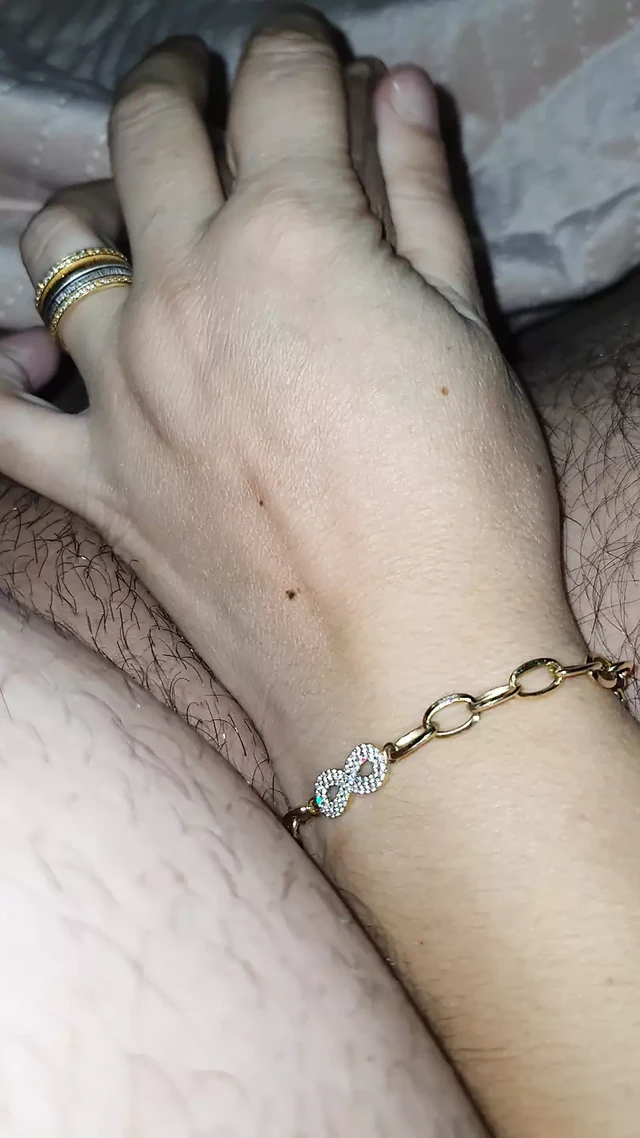 Step mom jiggle jiggle step son dick by giving him a handjob