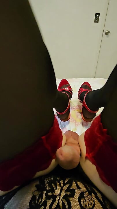 Thigh Cum In Black Nylons and Red High Heels