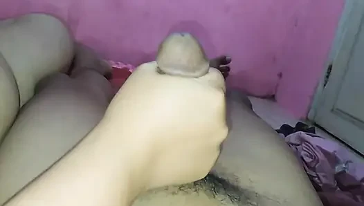 Rutinitas di pagi hari dengan ibu mertua