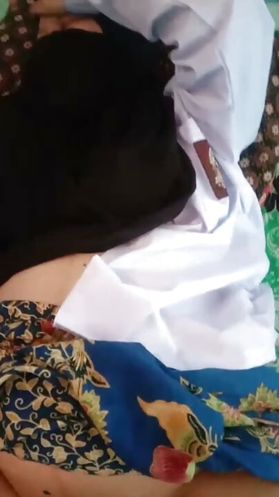 Pain Screaming in pain for the first time in class directly in entot part2