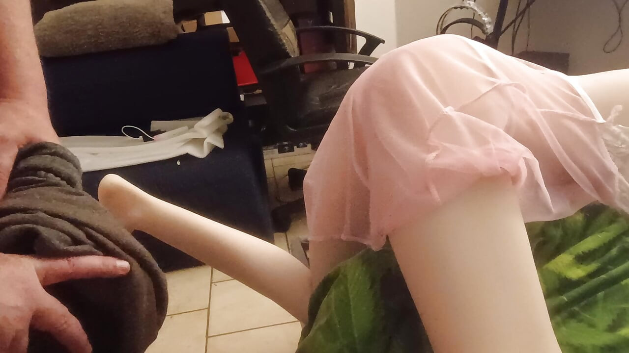 She likes anal sex from behind