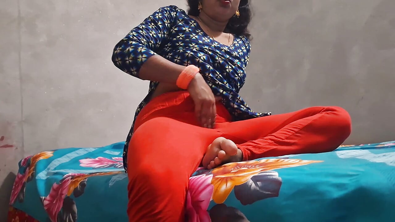 Indian desi Teen cute Girl is sucking cock big tits and her ass is very sexy