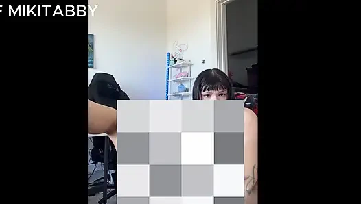 CUTE EGIRL SUCKING AND RIDING miki