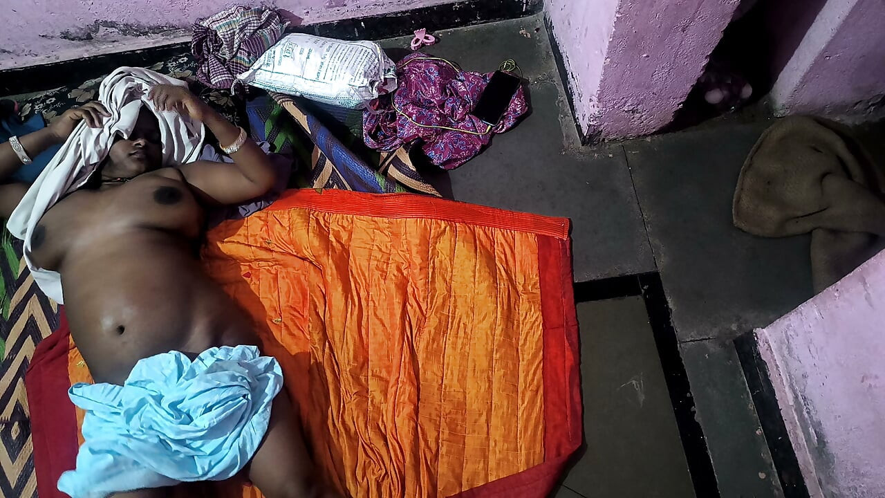 Baap ne sauteli beti ko jabbardasti chod diya