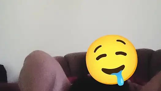Mein nachbar leckt meine muschi so nass