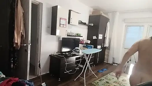 Sexy Brünette, Die Nackte Hausarbeiten Macht.