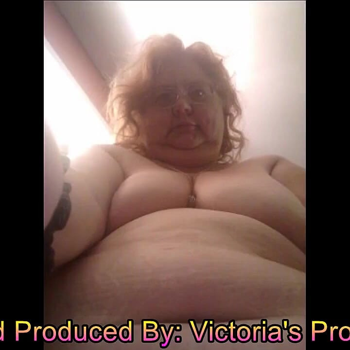 Semi nude 2 nagie selfie
