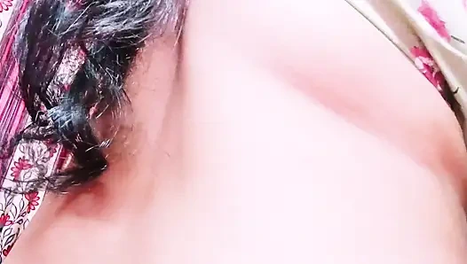 Hintli seks. Kayınvalidesi Husbend'in üvey babasını sikiyor. Telugu edepsizce konuşuyor.