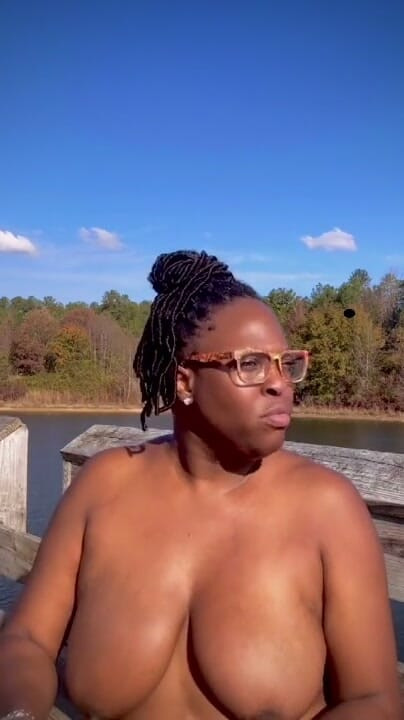 MATURE EBONY COUGAR MAKING FETISH CONTENT IN PUBLIC PT 1 | Clip 3