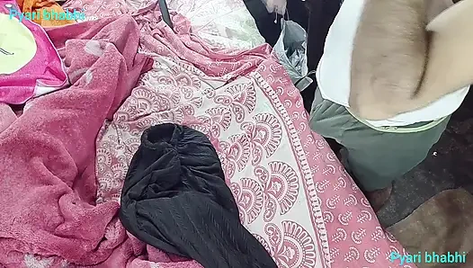 Трах киски задницей, член, сосание киски, сосание груди, сосание молока из груди и сидение на члене раком и лежа прямо на хинди аудио