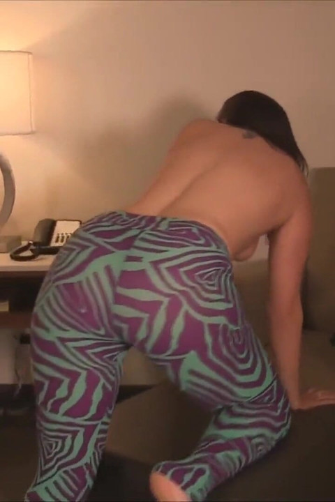 Huge Booty Yoga Pants Featuring Sinn Sage