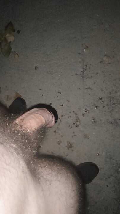 Cumshot without hand outdoor