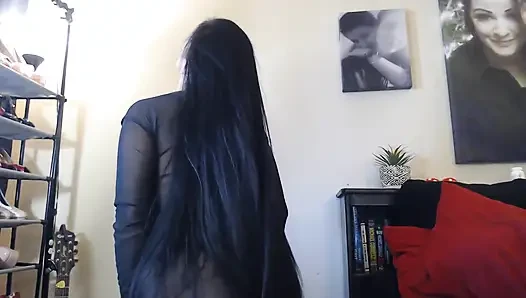 Uzun saçlı kız fırçalama