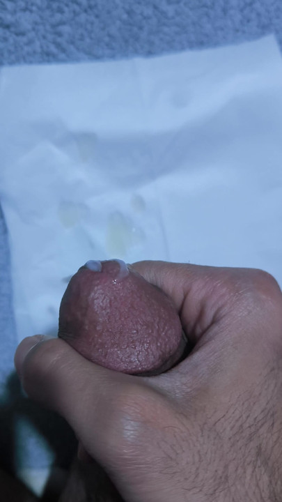 Ejaculation and enjoyment with plenty of milk