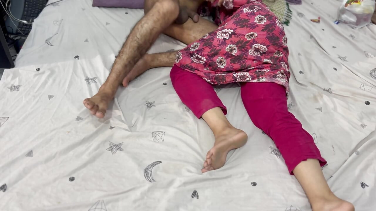 Een mooie avond binnenshuis verandert in een onvergetelijke ervaring voor twee Indische volwassenen (18+)