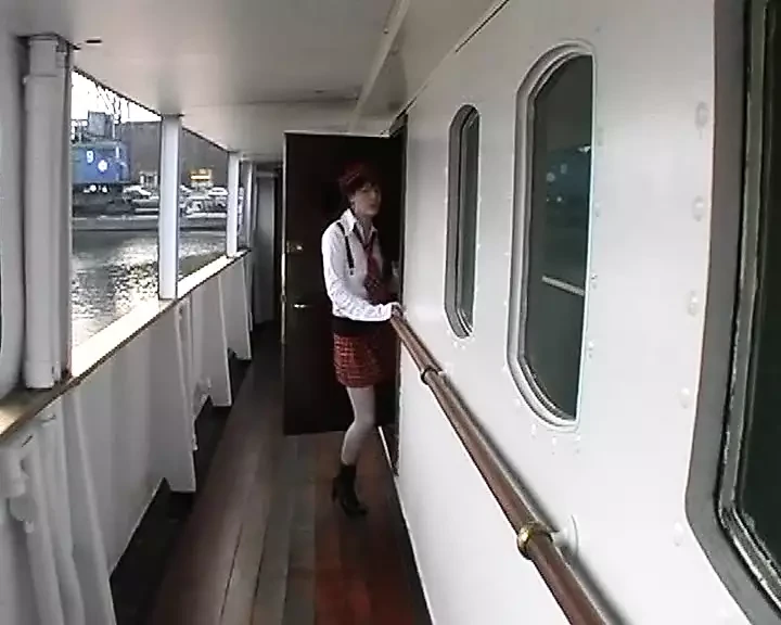 젖탱이에 사정하기 전에 자지를 따먹는 독일 십대