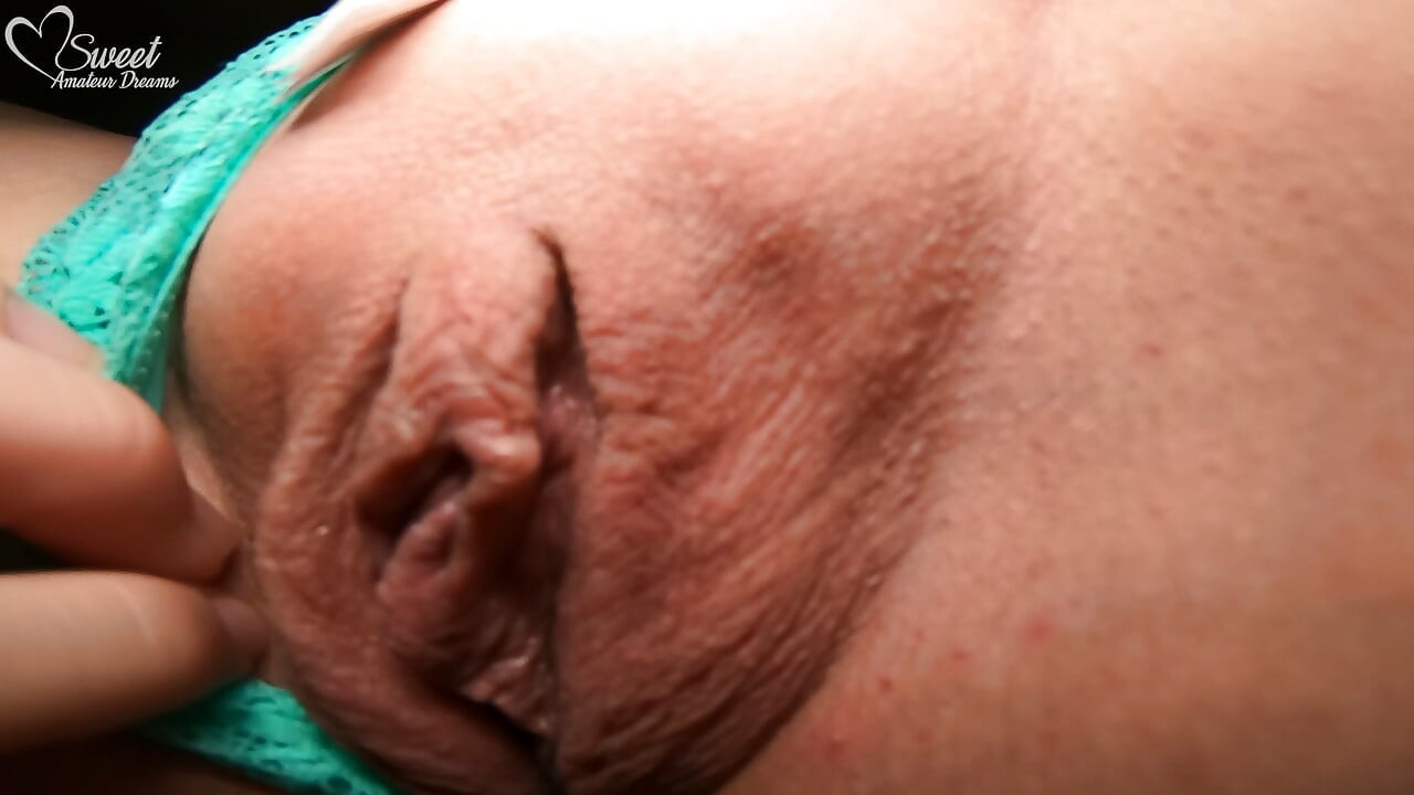 MILF with BIG MILKY BOOBS gets CREAMPIE