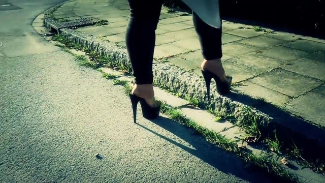 Walking platform mules
